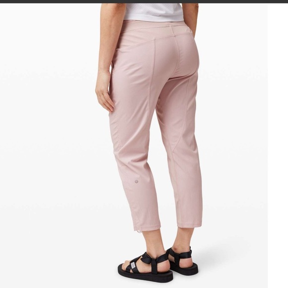 Lululemon Dance Studio Crop *25"
Misty Pink - Picture 1 of 6